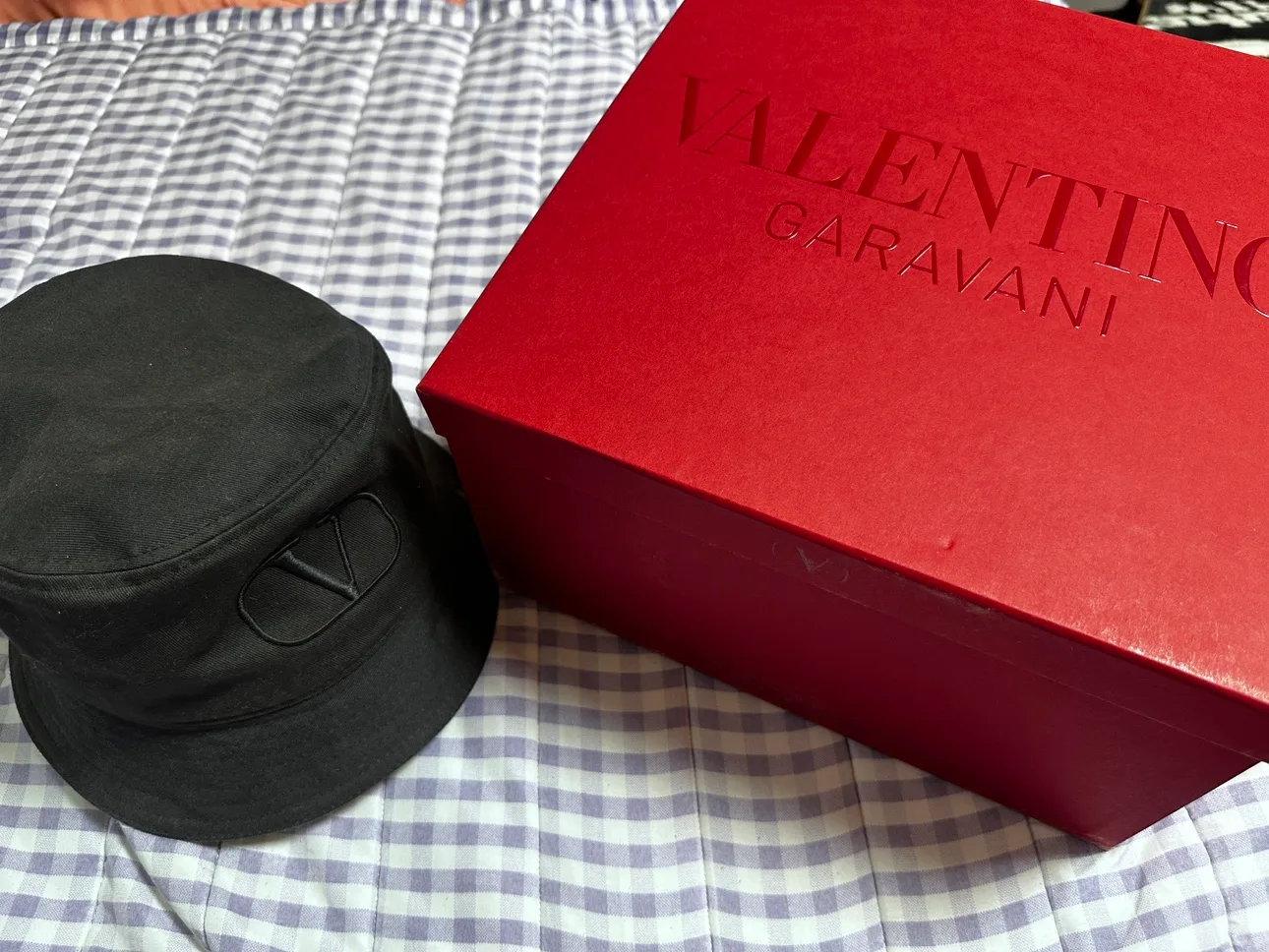 발렌티노 버킷햇 블랙 L 남자도 착용가능