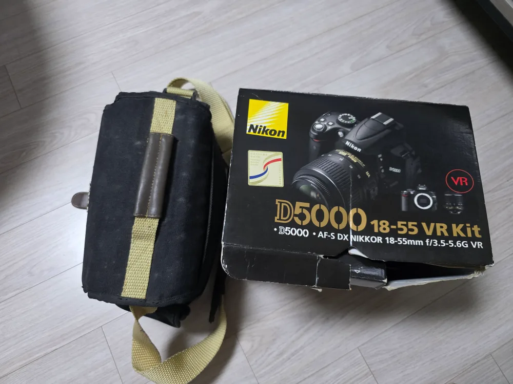 [중고] 니콘 D5000 18-55 VR 키트