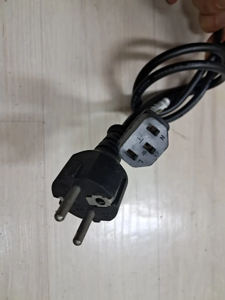 컴퓨터 전원 케이블 1M (중고)