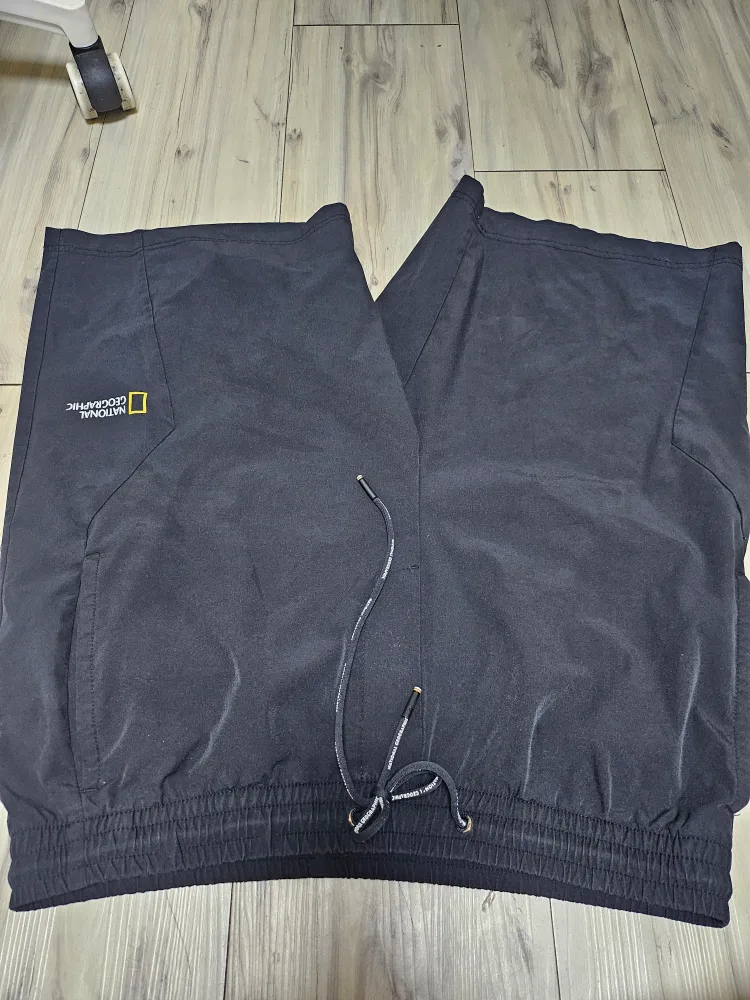 내셔널지오그래픽 반바지 중고 허리둘레 84 고무줄