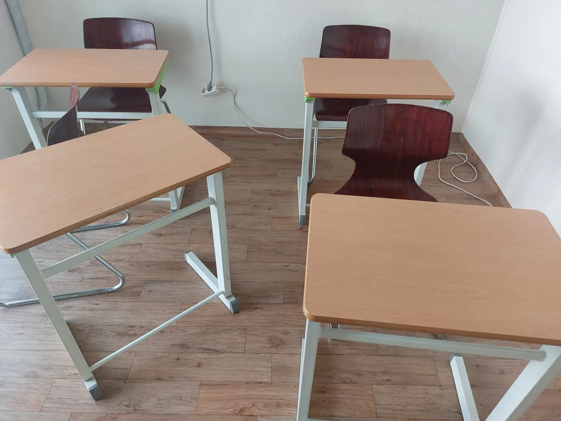 중고 학생용 책상 의자 세트