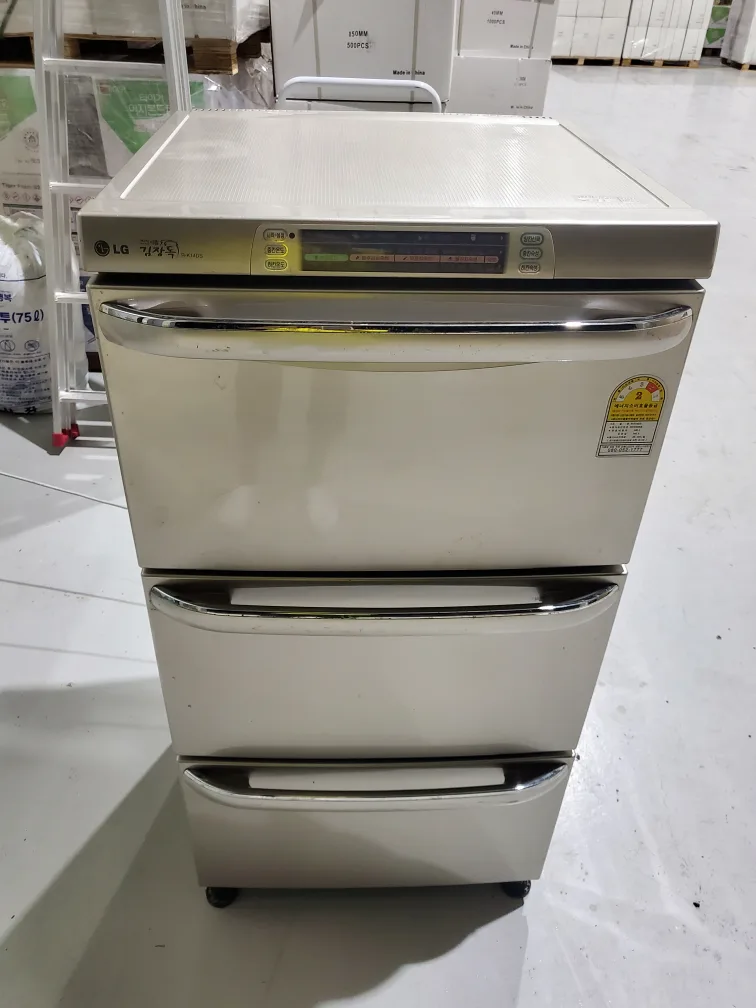 LG 중고 3단 김치냉장고 R-K14DS