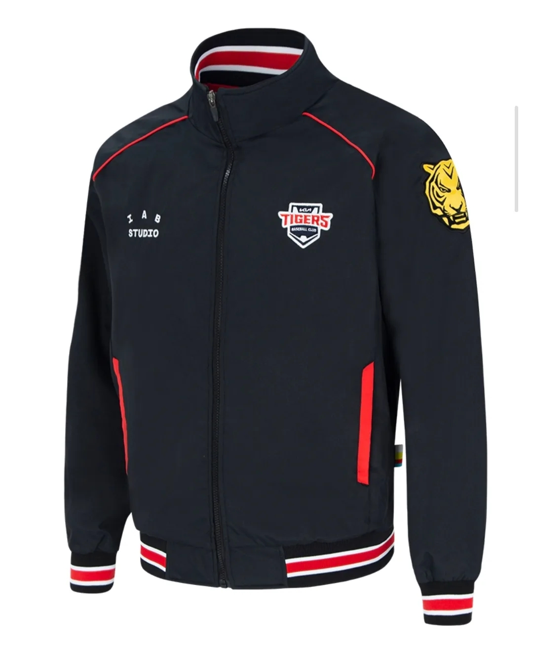 기아 타이거즈 24년 춘추점퍼 105사이즈 새상품 팝니다.