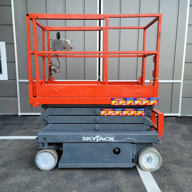 상태좋은 중고 고소작업대를 판매합니다 (7M급)