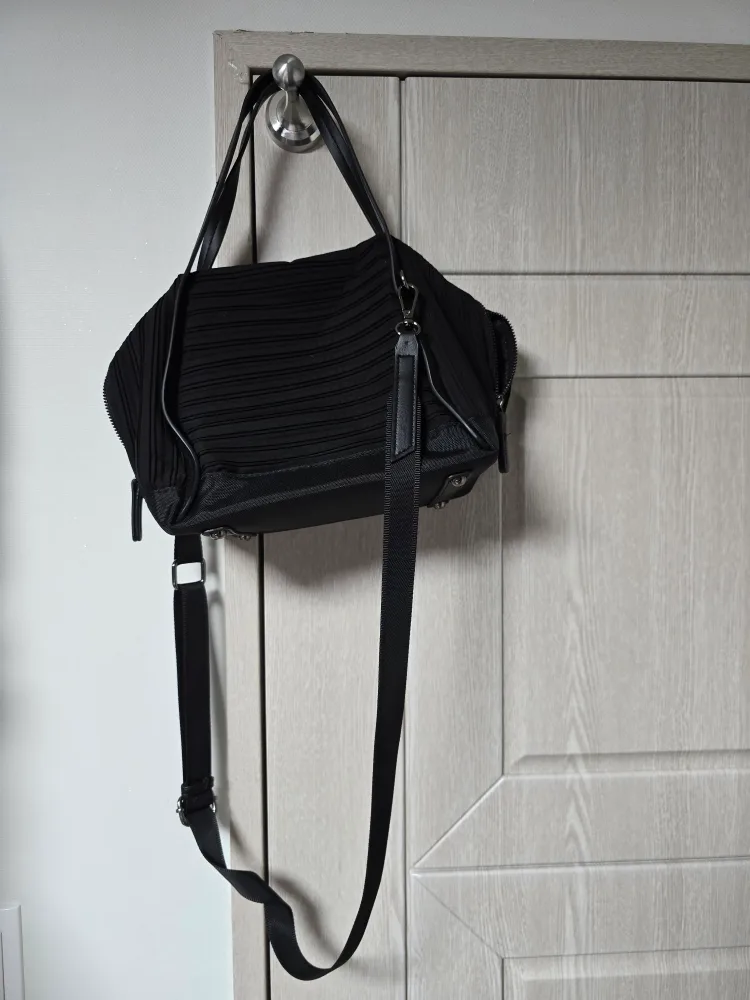 플리츠 숄더백 블랙 (중고)