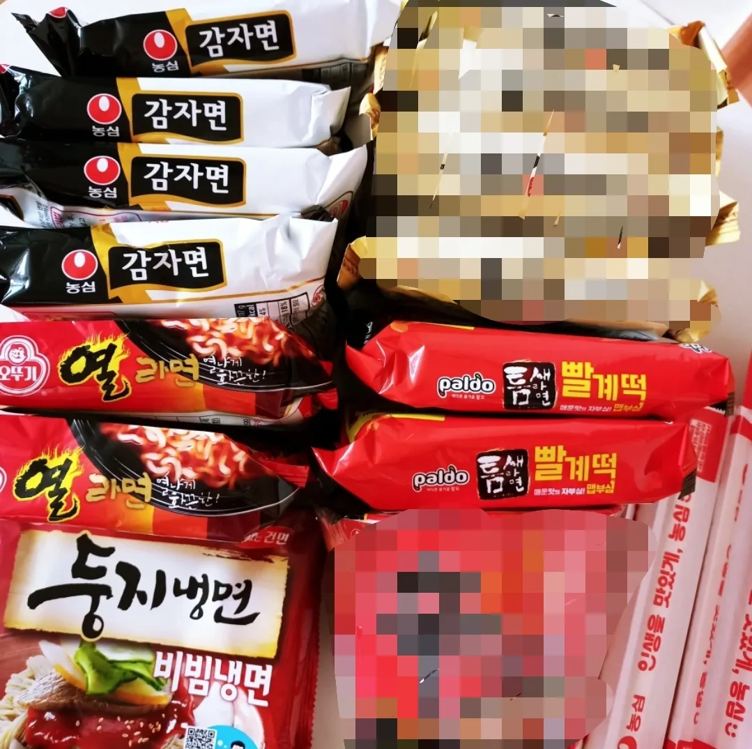 🍜라면 골라서 개당 1000원씩🍜
