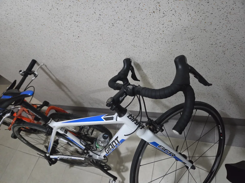 자이언트 로드scr 42던버 엠티비 13중고 팝니다 직거래만 가능합니다