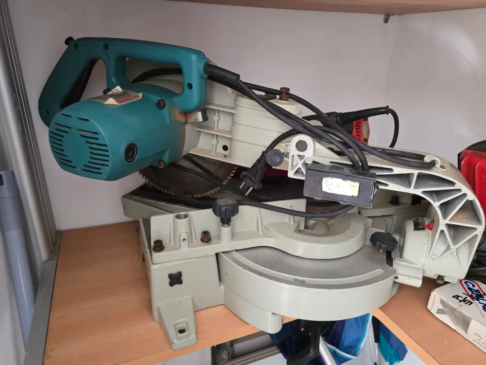 중고공구 및 여러가지 가져가세요.