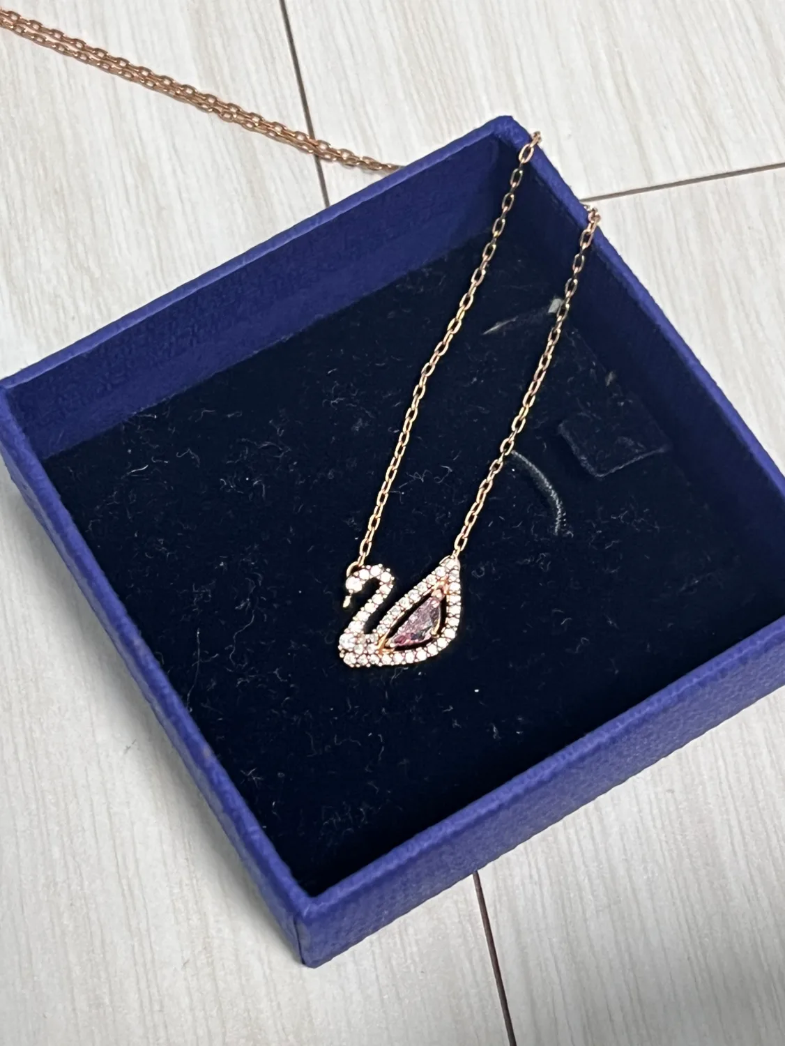 스와브로스키 스완 목걸이