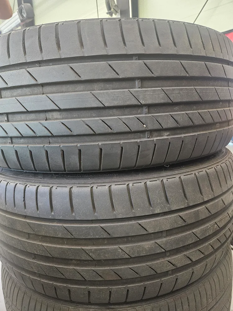 금호 엑스타 PS71 225/40ZR19 중고타이어