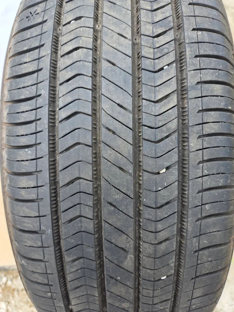 중형차 중고타이어