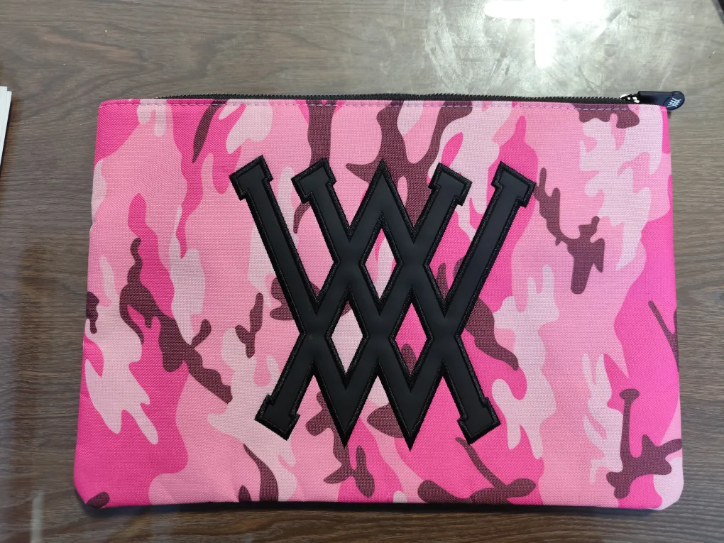 어뉴 핑크 카모 파우치