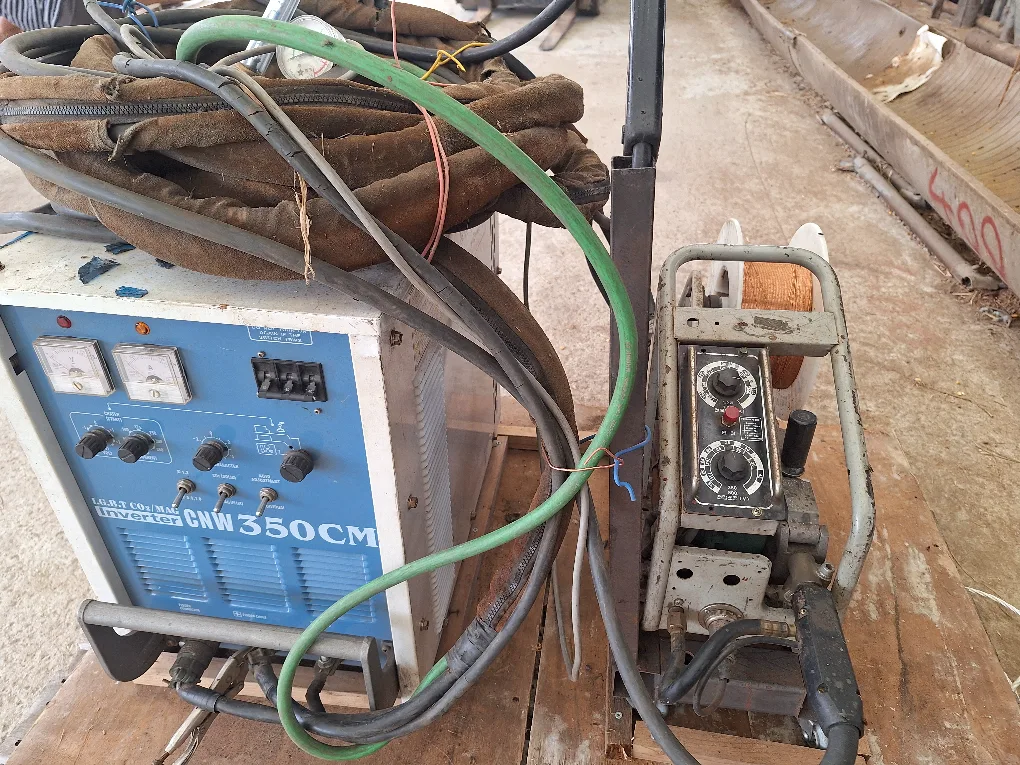 중고 CO2 용접기 CNW 350CM