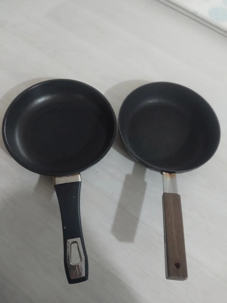 중고 프라이팬 2개