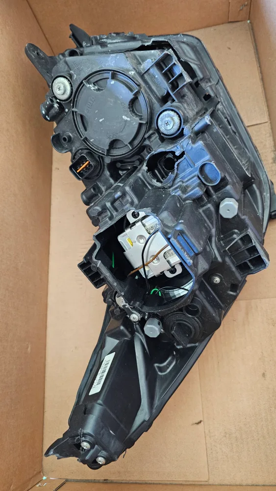 티볼리 HID 8핀 헤드라이트(중고)