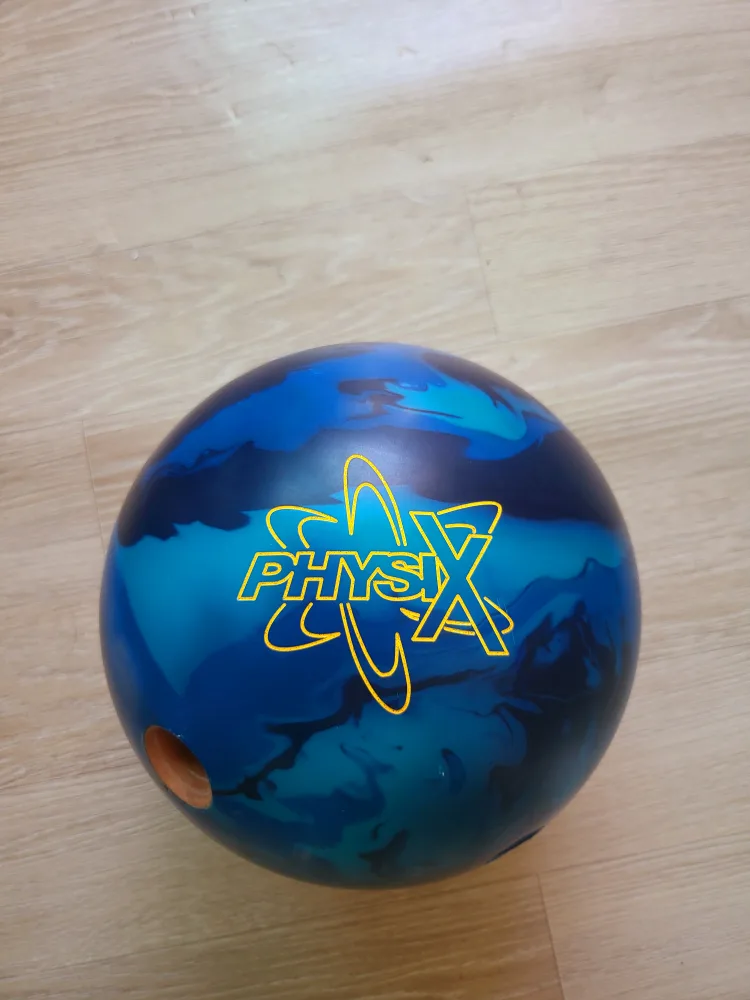 스톰 피직스 솔리드 15p 볼링공 판매합니다