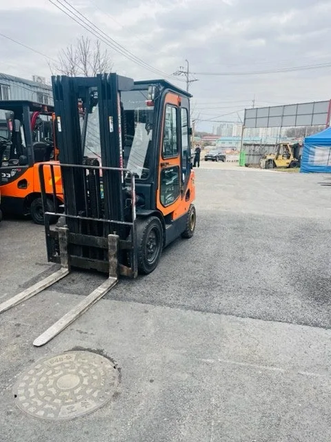지게차 중고, 신품 (다양한 스펙) 판매 합니다.