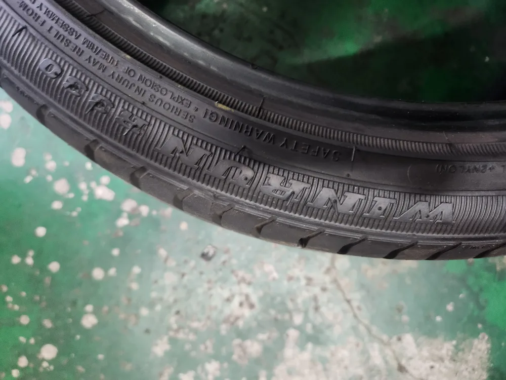 중고타이어 255 35 19