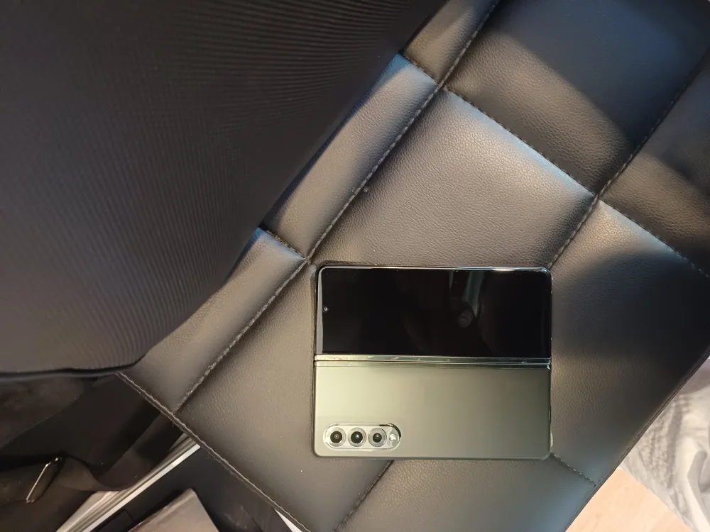 갤럭시 Z폴드4 256GB A급(중고폰 핸드폰 스마트폰 휴대폰 태블릿 스마트폴더)