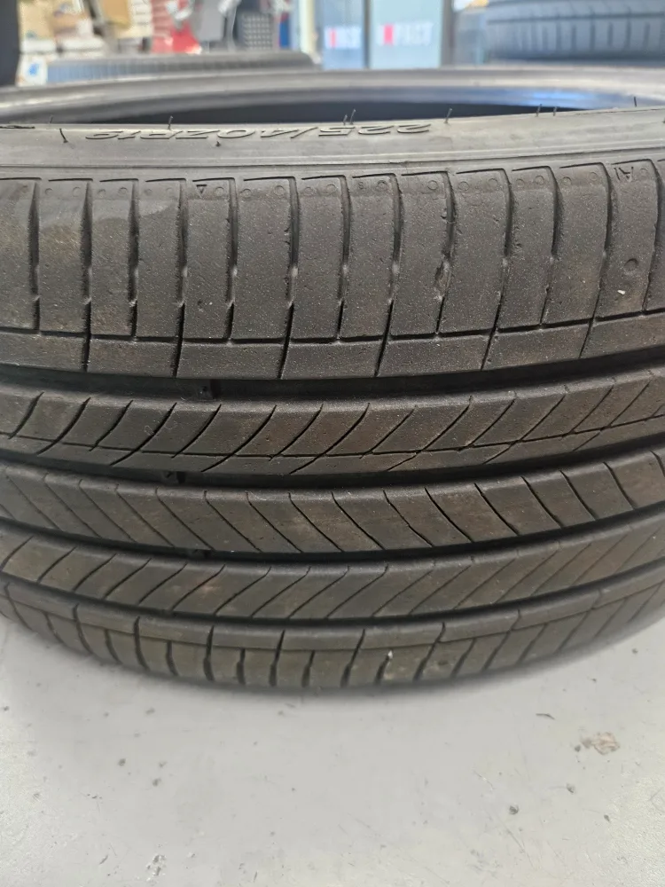 벤투스 S2 AS 225/40ZR19 중고타이어