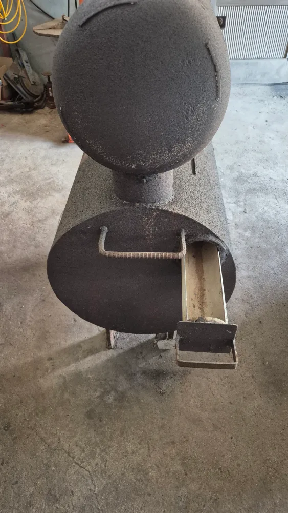 중고 나무 난로