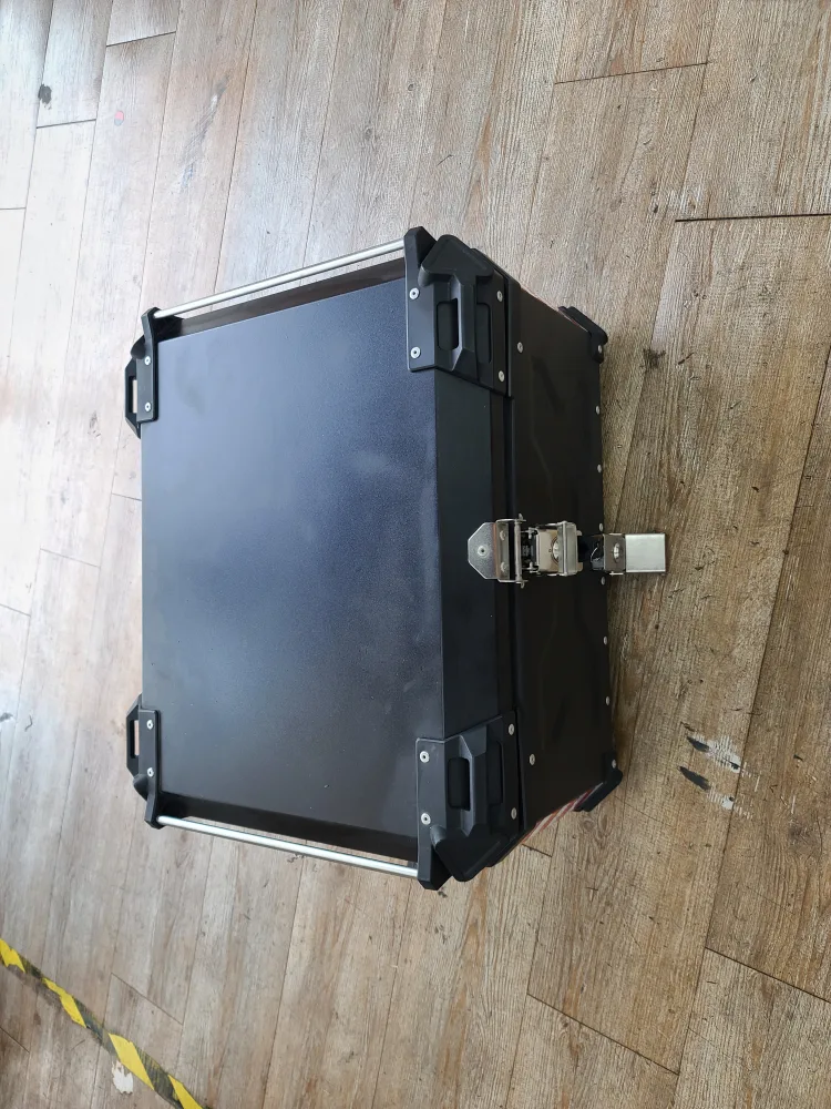 오토바이 중고 탑박스 85리터, 자석 파티션