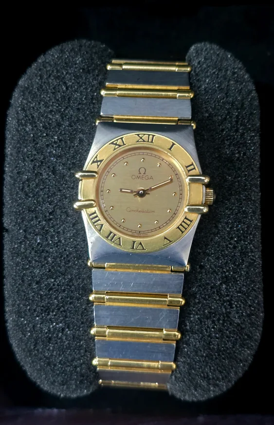 오메가 컨스텔레이션 금장 시계