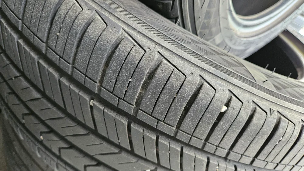 중고타이어 2354518 마제스티9 4짝 팝니다