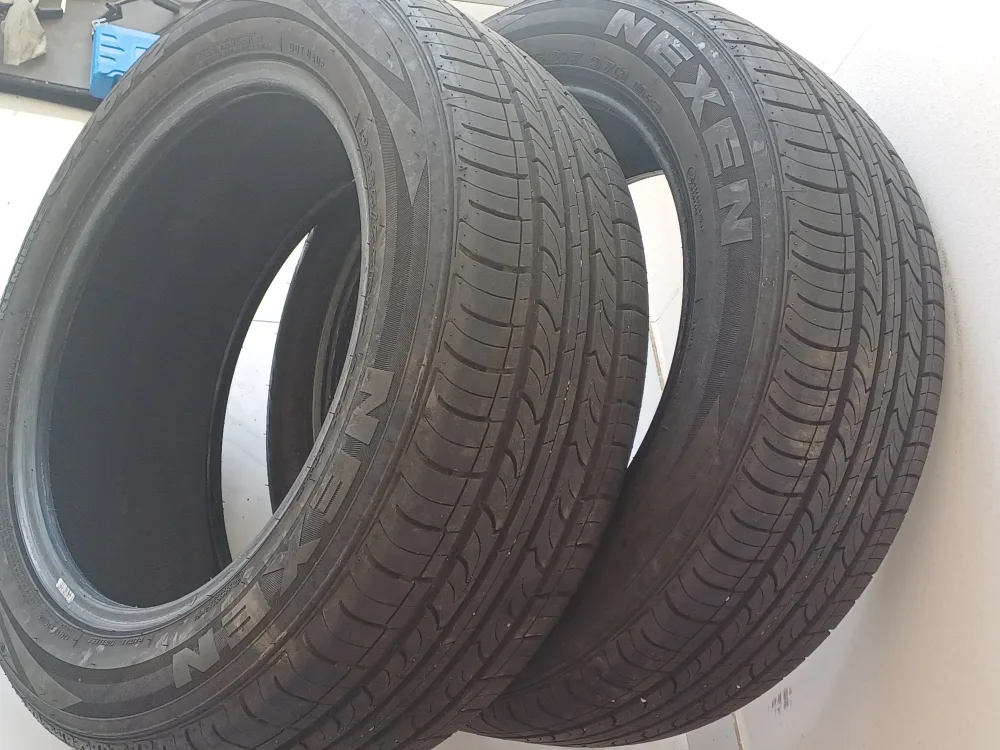 넥센타이어 2짝  중고 225/55R 17인치