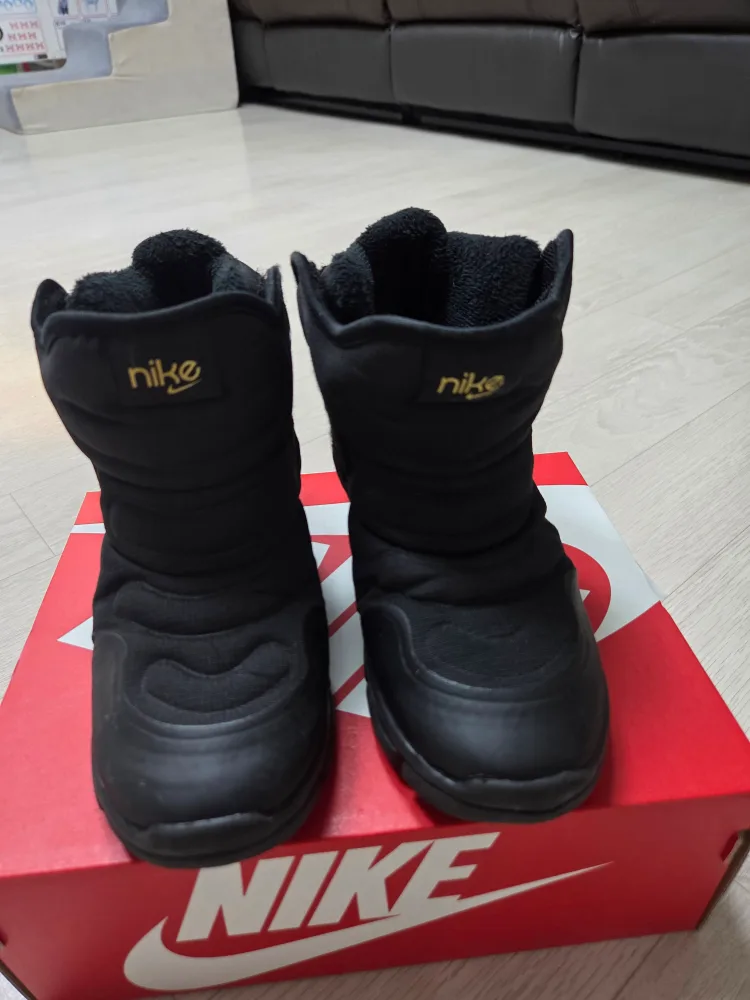 나이키 방한 부츠