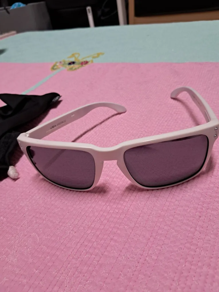 오클리 흰색 선글라스XL 009417-1559