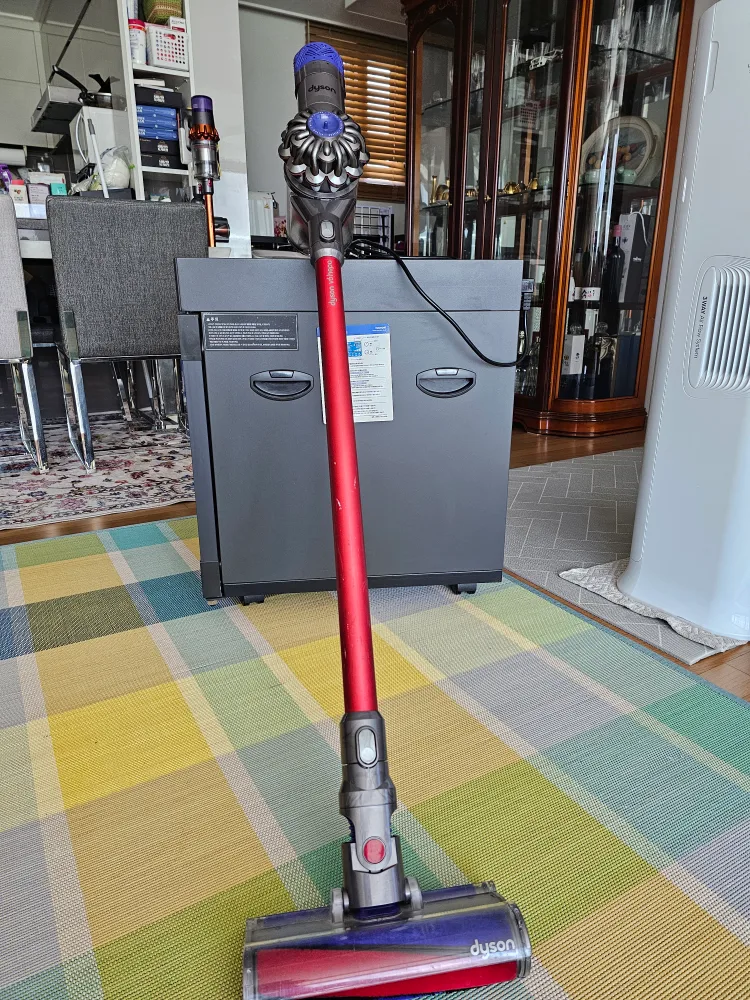 다이슨 V8 앱솔루트 무선청소기