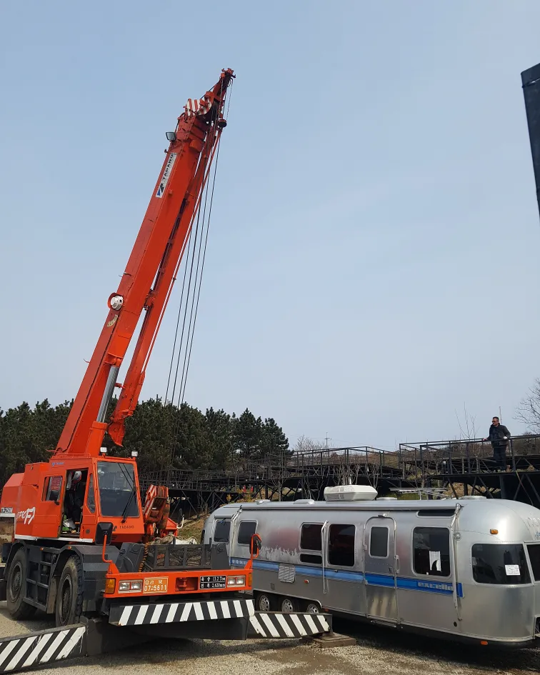 에어스트림 캠핑 트레일러 중고 카라반