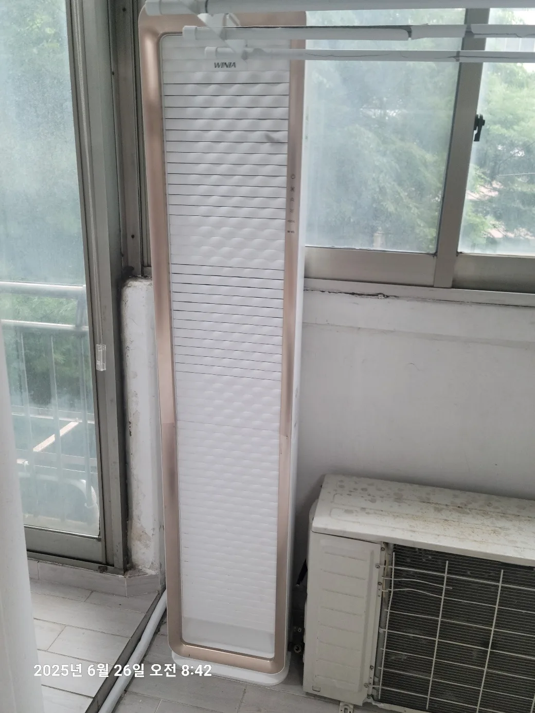 깨끗히 청소한 중고 위니아 에어컨 팔아요