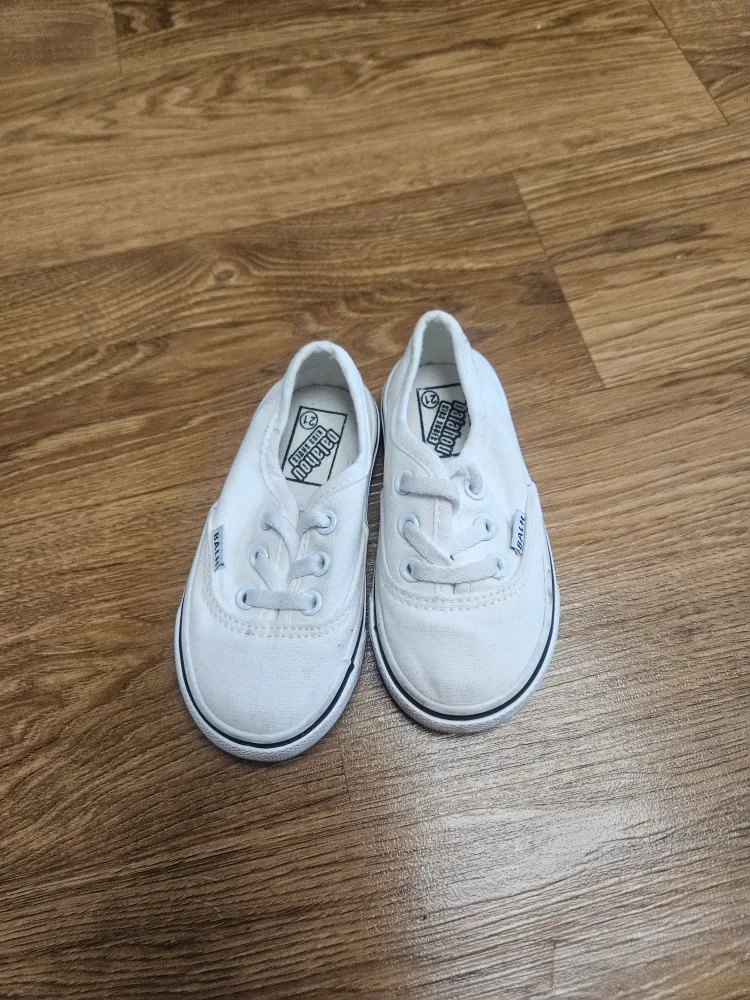 유아동 흰색 운동화