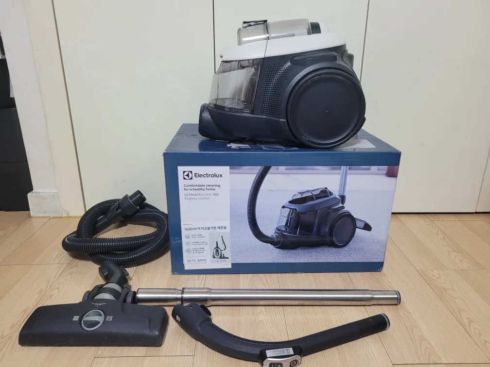 일렉트록룩스 얼티밋홈 700  진공청소기