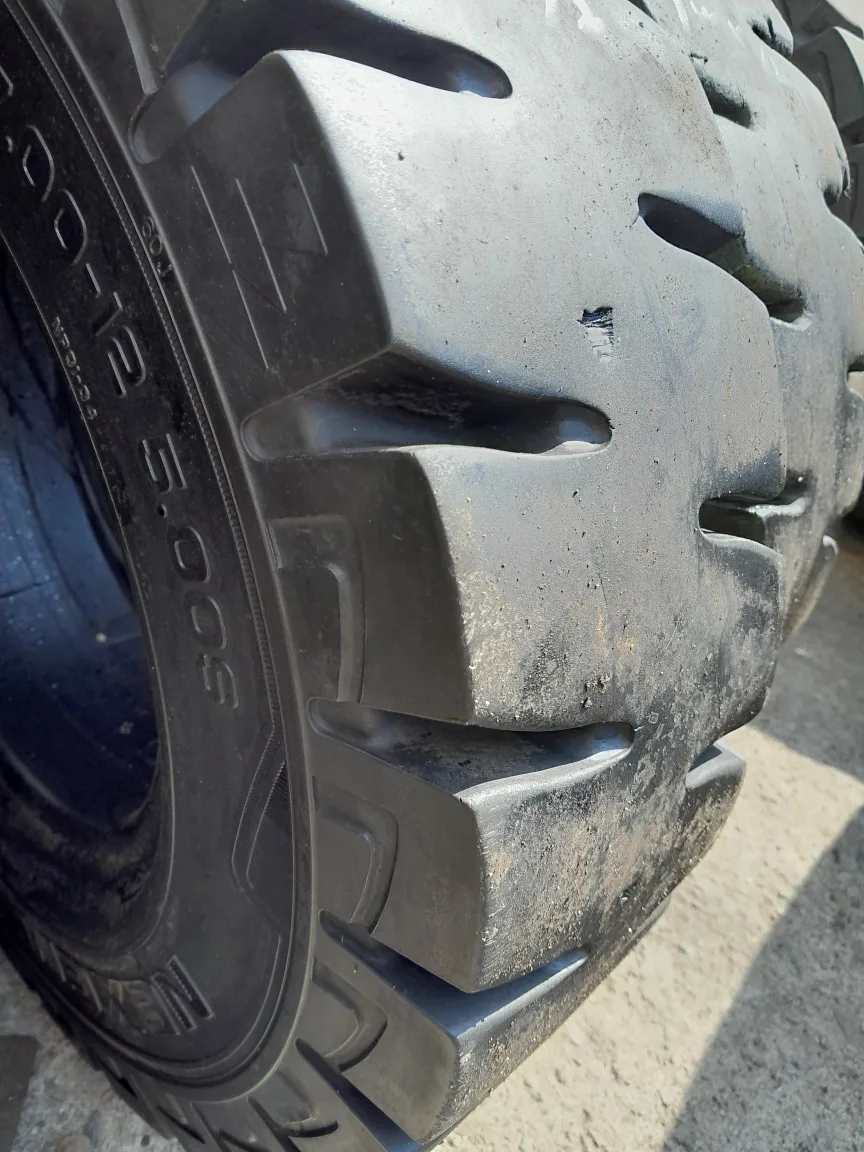 지게차 중고통타이어 싸게 6개 팝니다