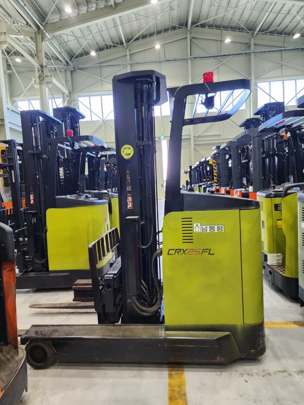 지게차 중고/신품 판매합니다.