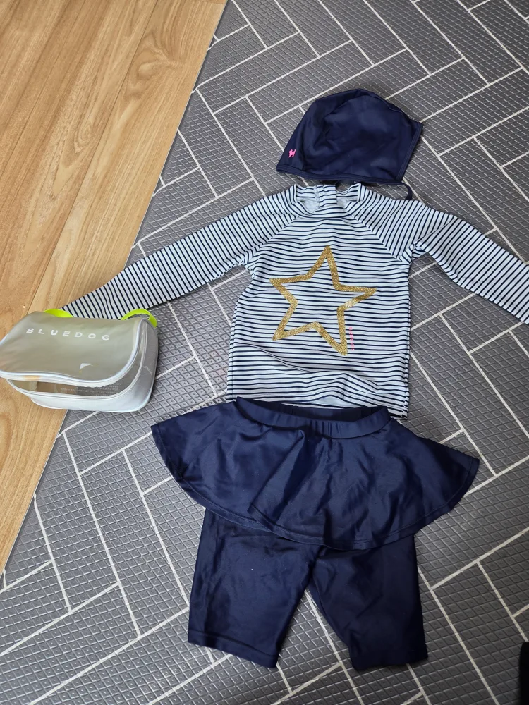 블루독 래쉬가드 110사이즈