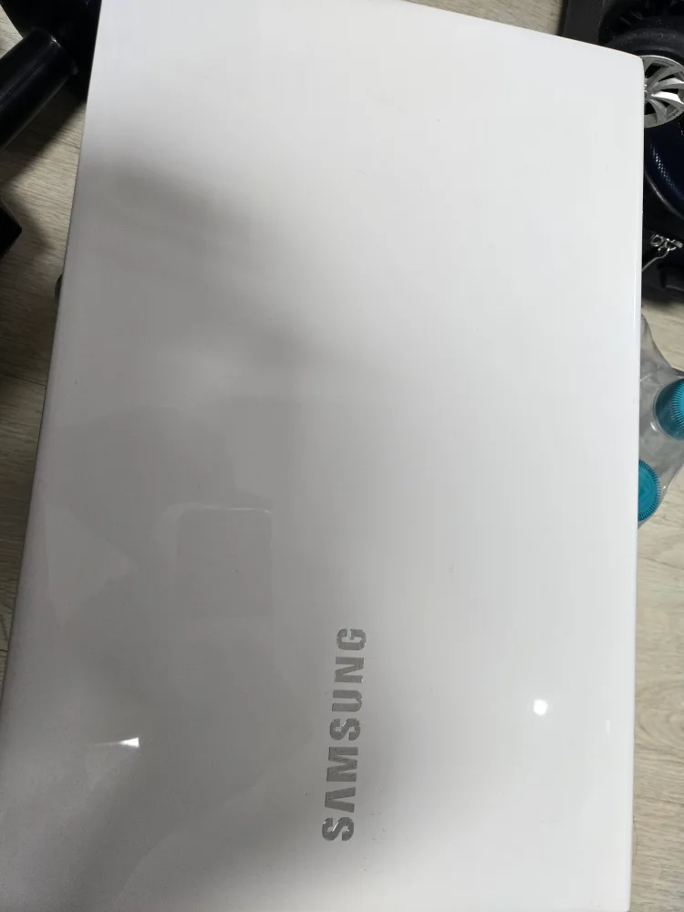 삼성 중고 노트북 팔아요!