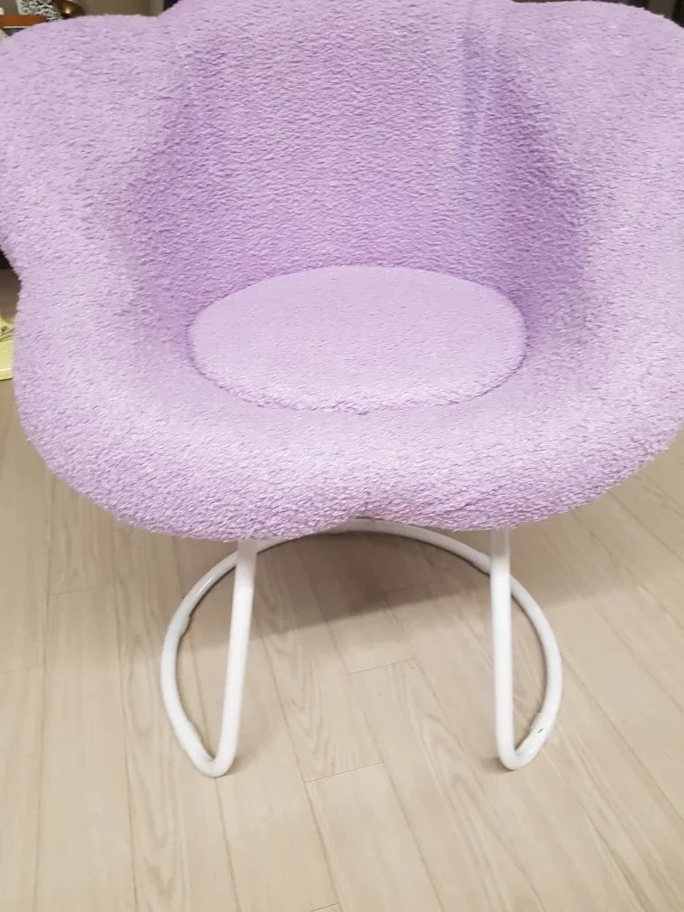 꽃모양 퍼 의자