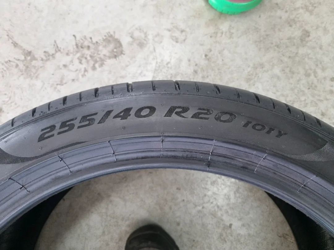 피렐리 255 40 20 중고타이어 2554020