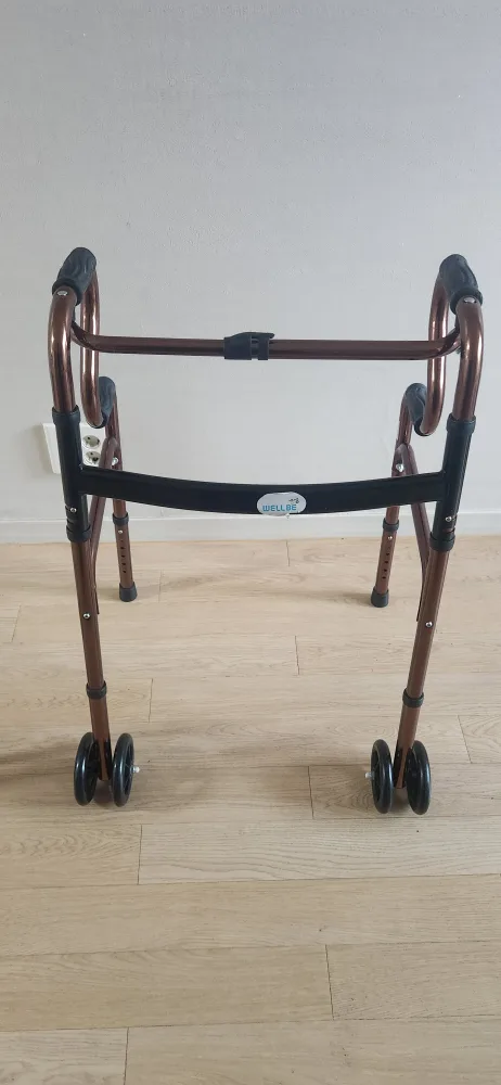 실내용 환자용워커 노인보행보조기 중고 판매합니다.