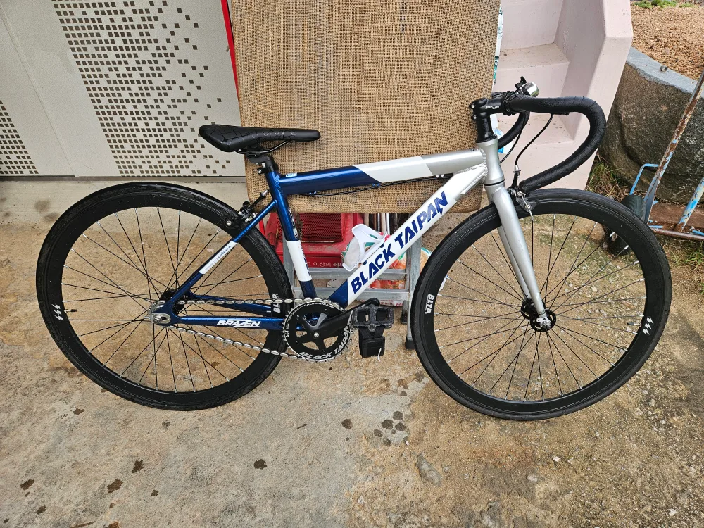 블랙타이판 픽시 자전거