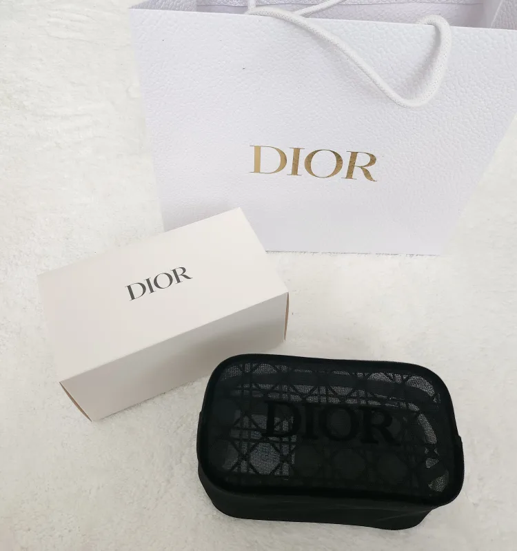 디올 메쉬 블랙 파우치 새상품