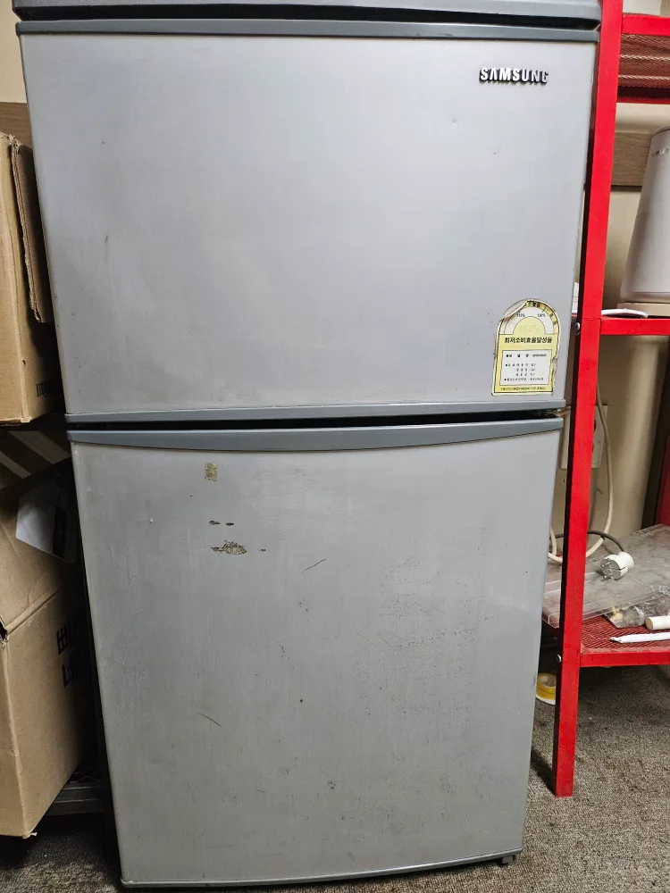 중고 냉장고 85 리터.60,000원 팝니다