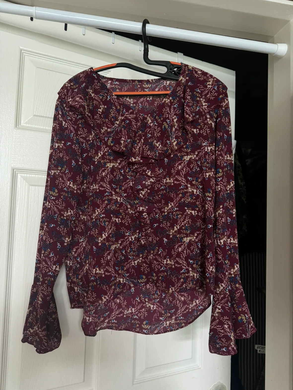 [옷장정리중]_하늘하늘 쉬폰 블라우스🥭