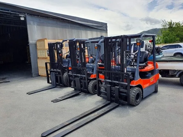 지게차 중고, 신품 (다양한 스펙) 판매 합니다.