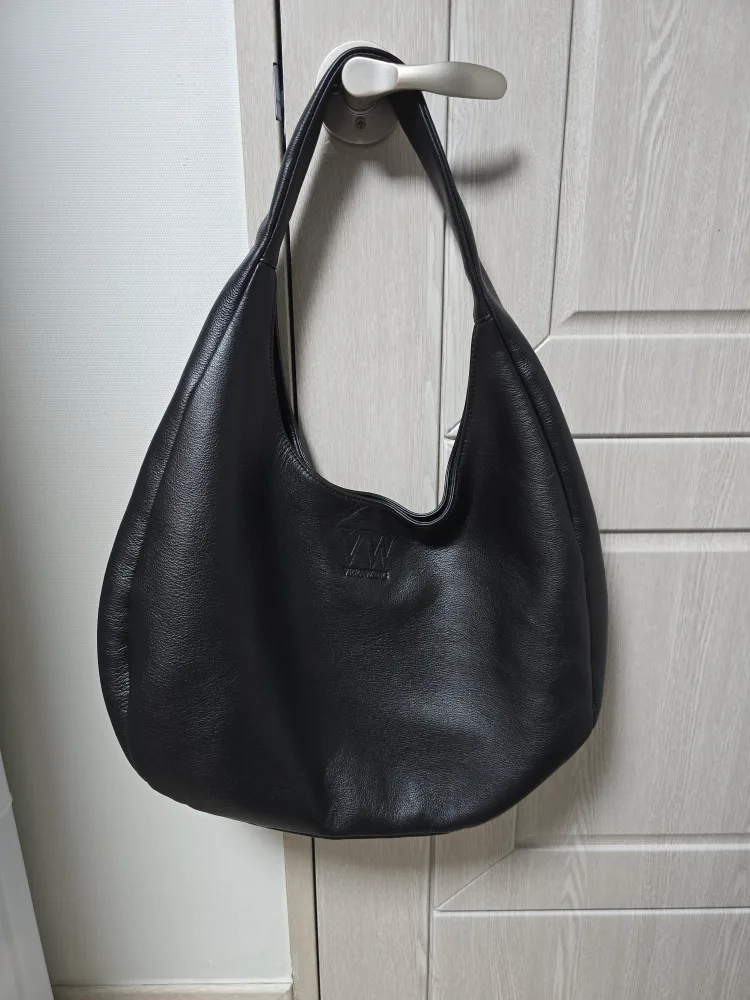 베라왕 가죽 호보백(중고)