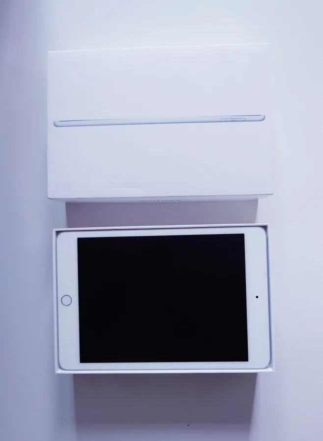 아이패드 미니5세대 64GB실버 (S급 제품)